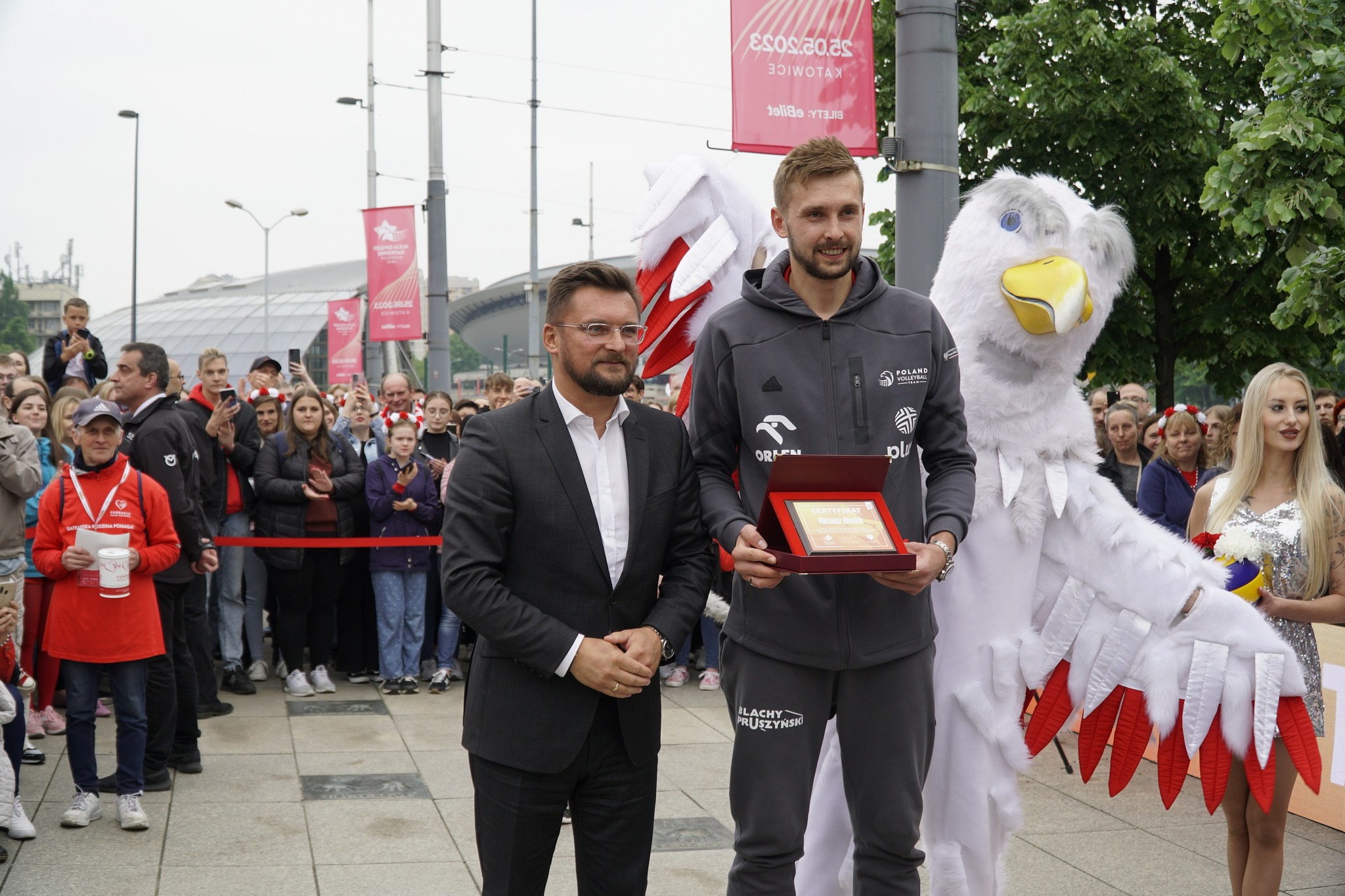 Kolejne nazwiska w katowickiej Alei Gwiazd Siatkówki. Fot. UM Katowice