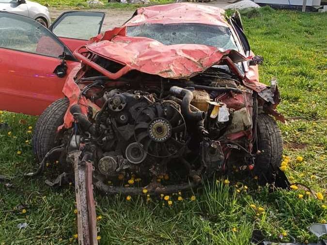 Za szybko. 19-letni kierowca audi przeleciał przez posesję/Policja Podkarpacka