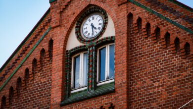 Historyczny zegar powrócił na ul. Gliwicką w Katowicach. Fot. UM Katowice