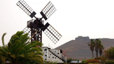 Krajobraz miasteczkowy Lanzarote. Fot. Krzysztof Wilczewski