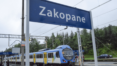 Sprinter Ornak. Pociąg z Katowic do Zakopanego poleca się na majówkę/fot.Koleje Śląskie