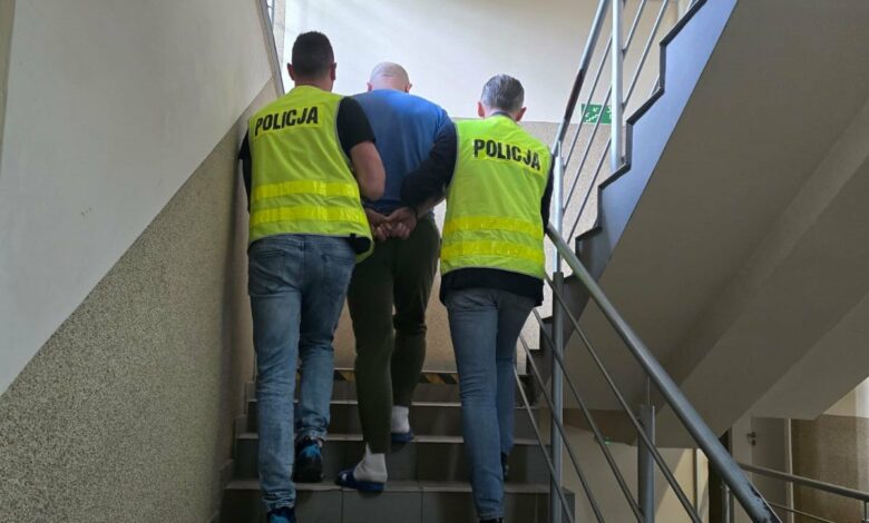 Wrzucili kobietę do bagażnika i usiłowali ją zabić. Zatrzymano dwie osoby. Fot. Policja Śląska