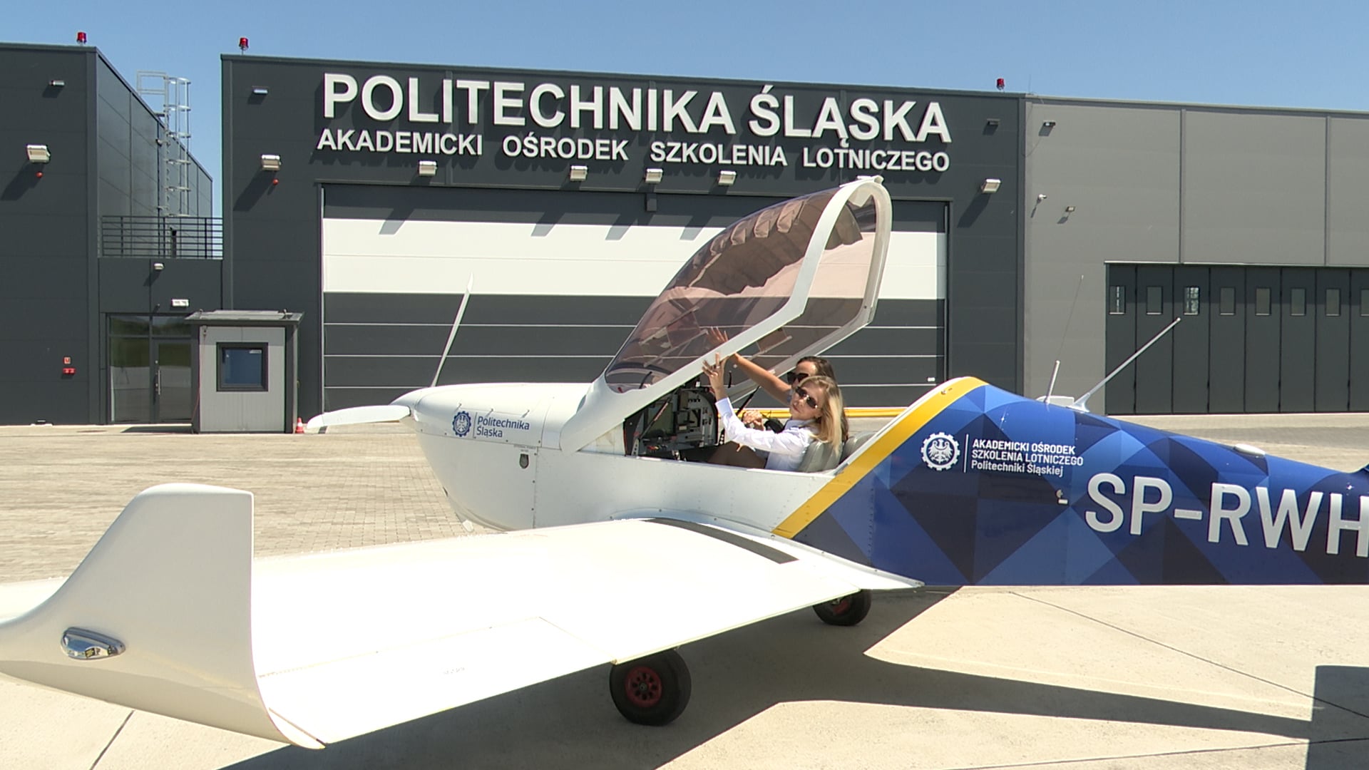 Katowice: kariera w lotnictwie stoi otworem WIDEO