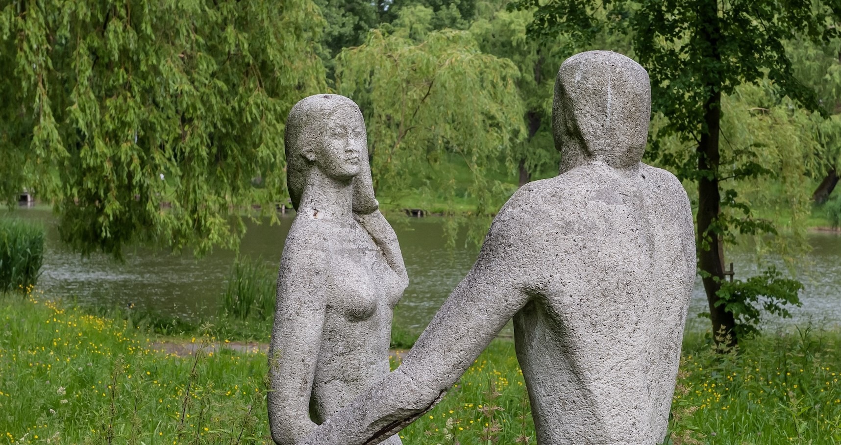 Rzeźba Dwoje z Bytomia przejdzie renowację. Fot. UM Bytom