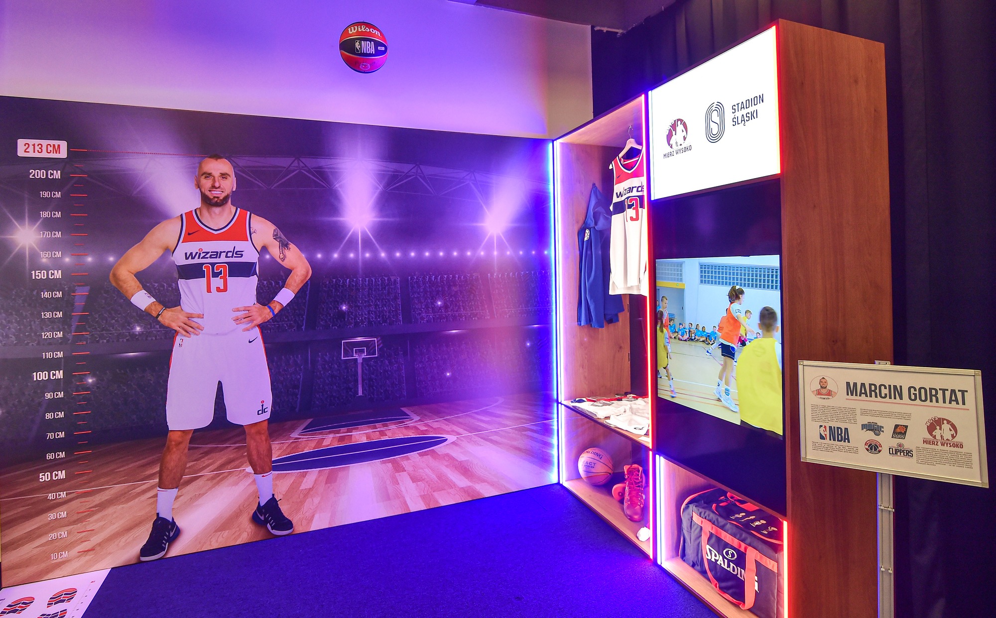 Pamiątki Marcina Gortata z NBA na Stadionie Śląskim. Fot. Stadion Śląski