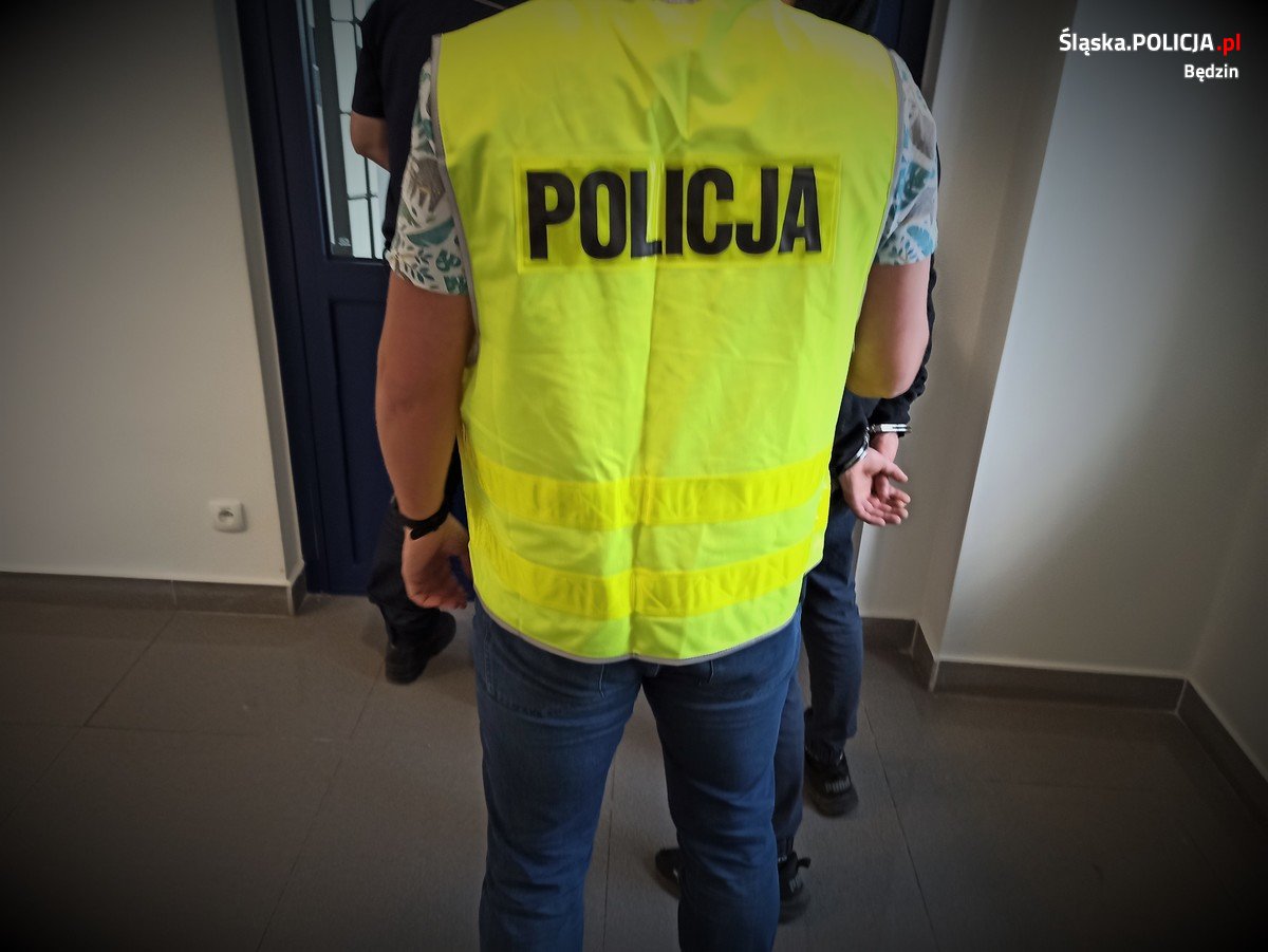 Zboczeniec był poszukiwany. Policja zatrzymała na terenie przedszkola. Fot. Policja Śląska