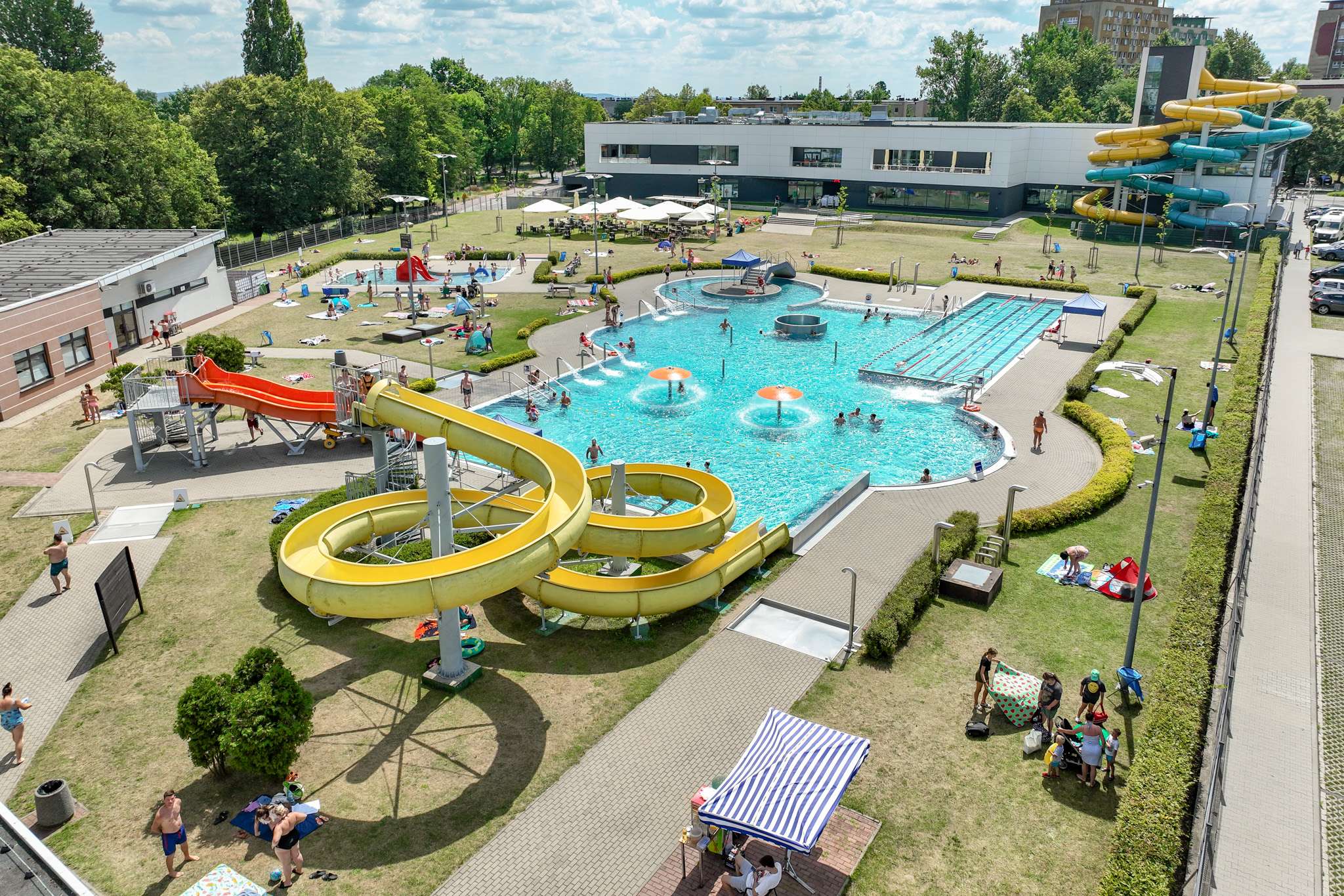 W Częstochowie rusza pływalnia pod chmurką. Fot. UM Częstochowa