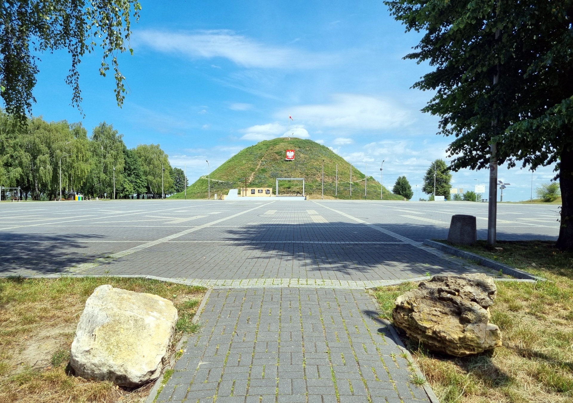 Kopiec Wyzwolenia w Piekarach Śląskich to znakomity punkt widokowyv