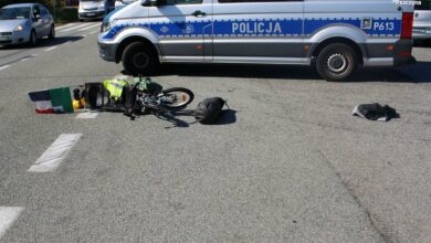 Wjechał pod auto. Rowerzysta nie żyje/fot.Śląska Policja