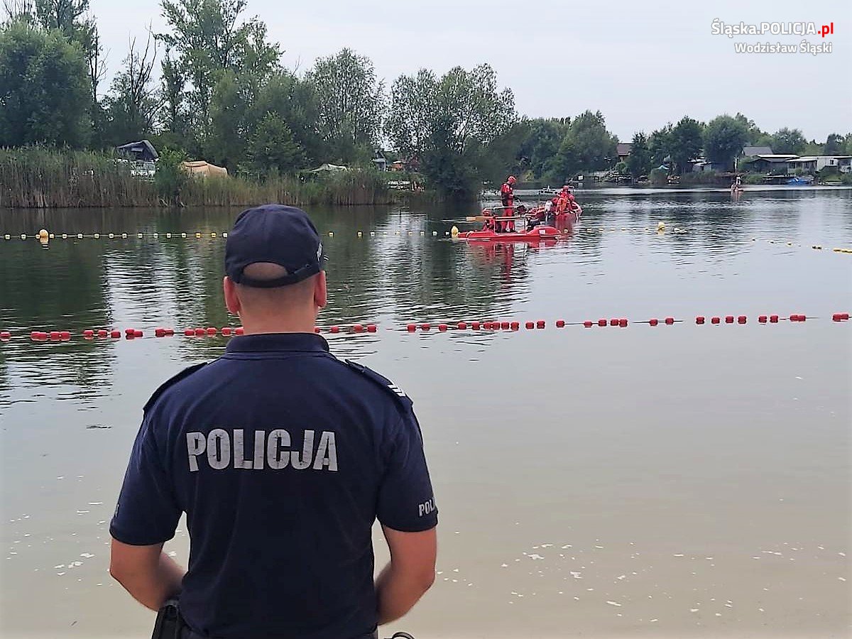 Śląskie: Tragedia na kąpielisku. Nie żyje nastolatek/fot.Śląska Policja