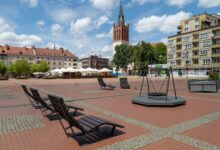 Bytom zamontował na rynku meble z recyklingu. Fot. UM Bytom