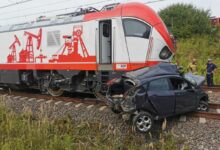 Wjechał pod pociąg. Kierowca forda zginął na miejscu/fot.KMP Lublin