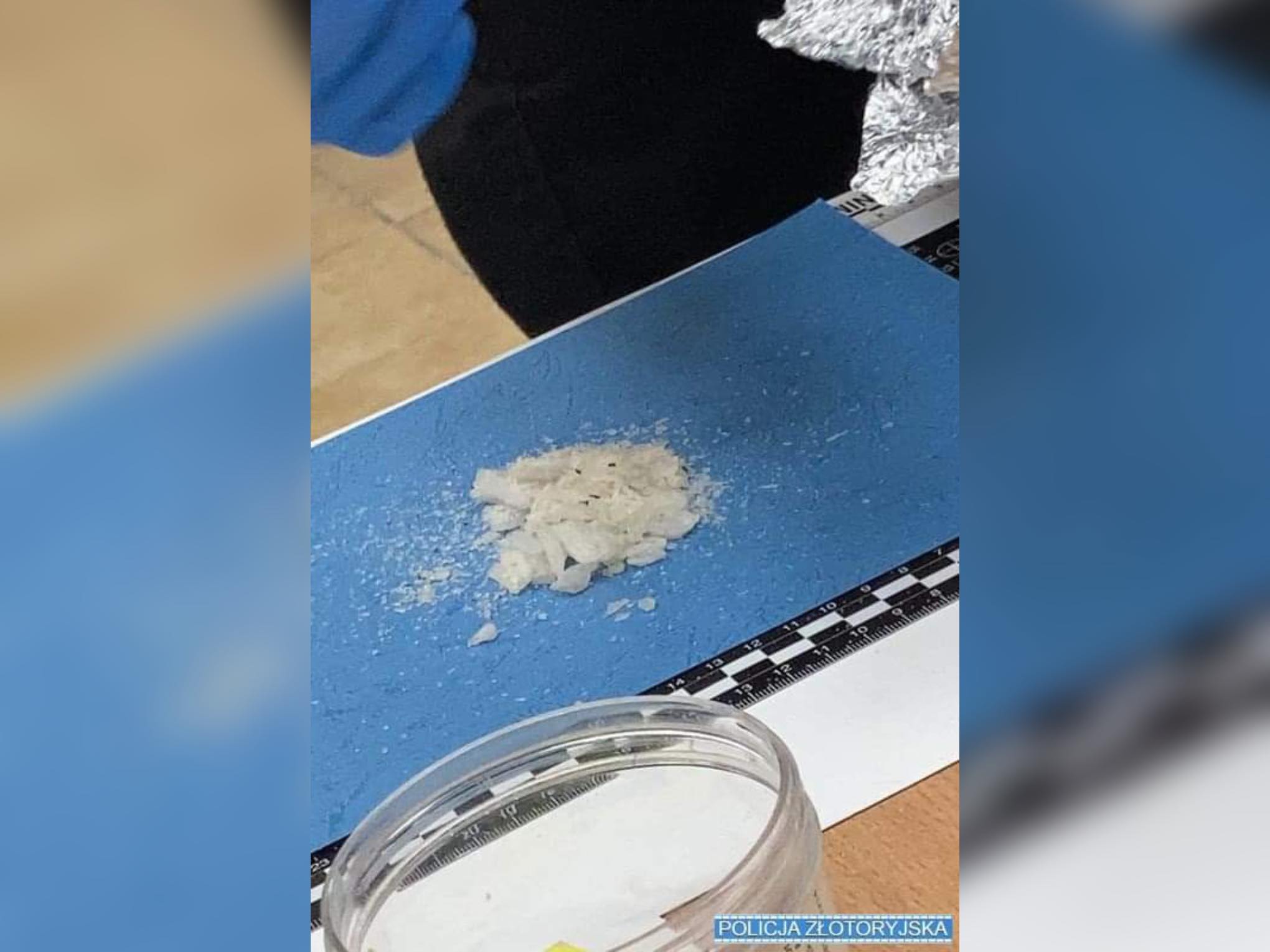 Przyszedł na komendę sprawdzić jakość "towaru", bo dostał uczulenia/fot.Policja Dolnośląska