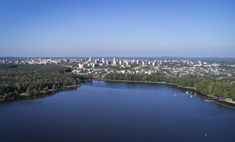 Tychy: Jezioro Paprocańskie wolne od sinic. Można się kąpać!/fot.UM Tychy