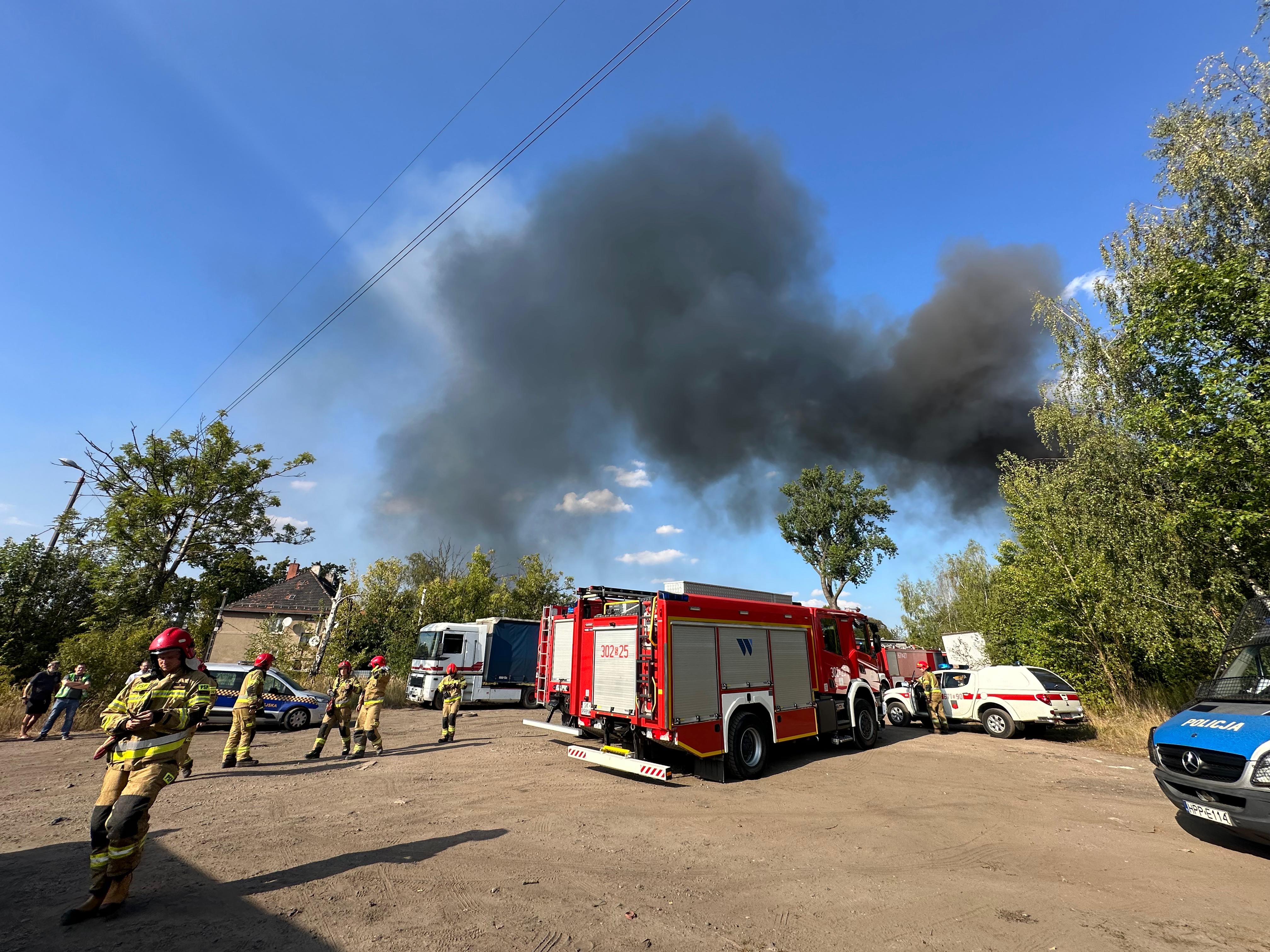 Pożar odpadów w Zabrzu. Zdjęcia z miejsca zdarzenia