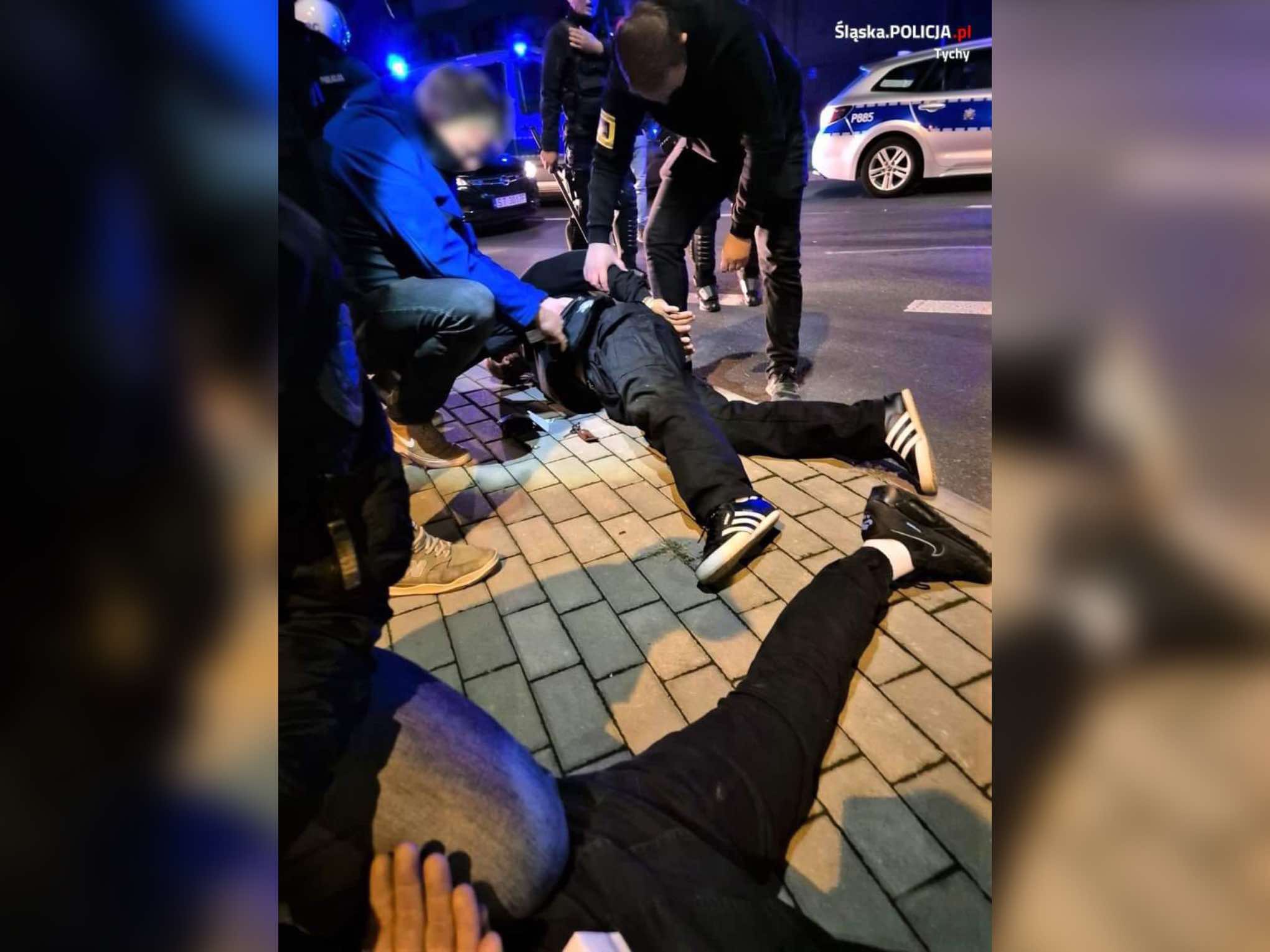 Nie dotarł na mecz. Brutalne pobicie nastolatka w Tychach/fot.Śląska Policja