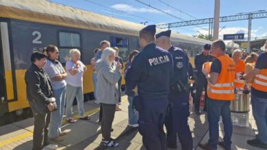 Kilkugodzinny, przymusowy postój na stacji kolejowej w Rybniku/fot.Śląska Policja