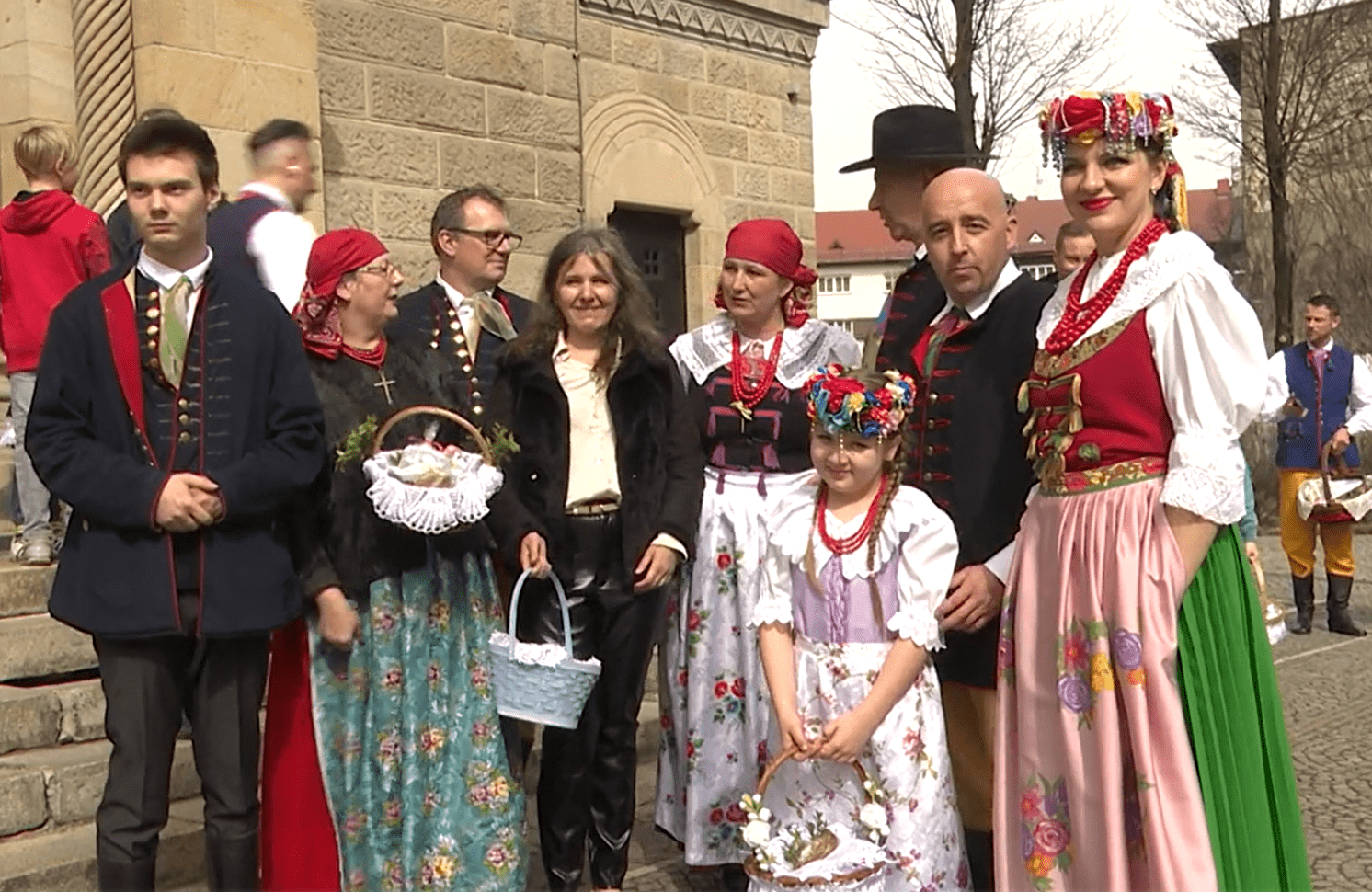 Regionalny strój śląski (na zdjęciu strój rozbarski)