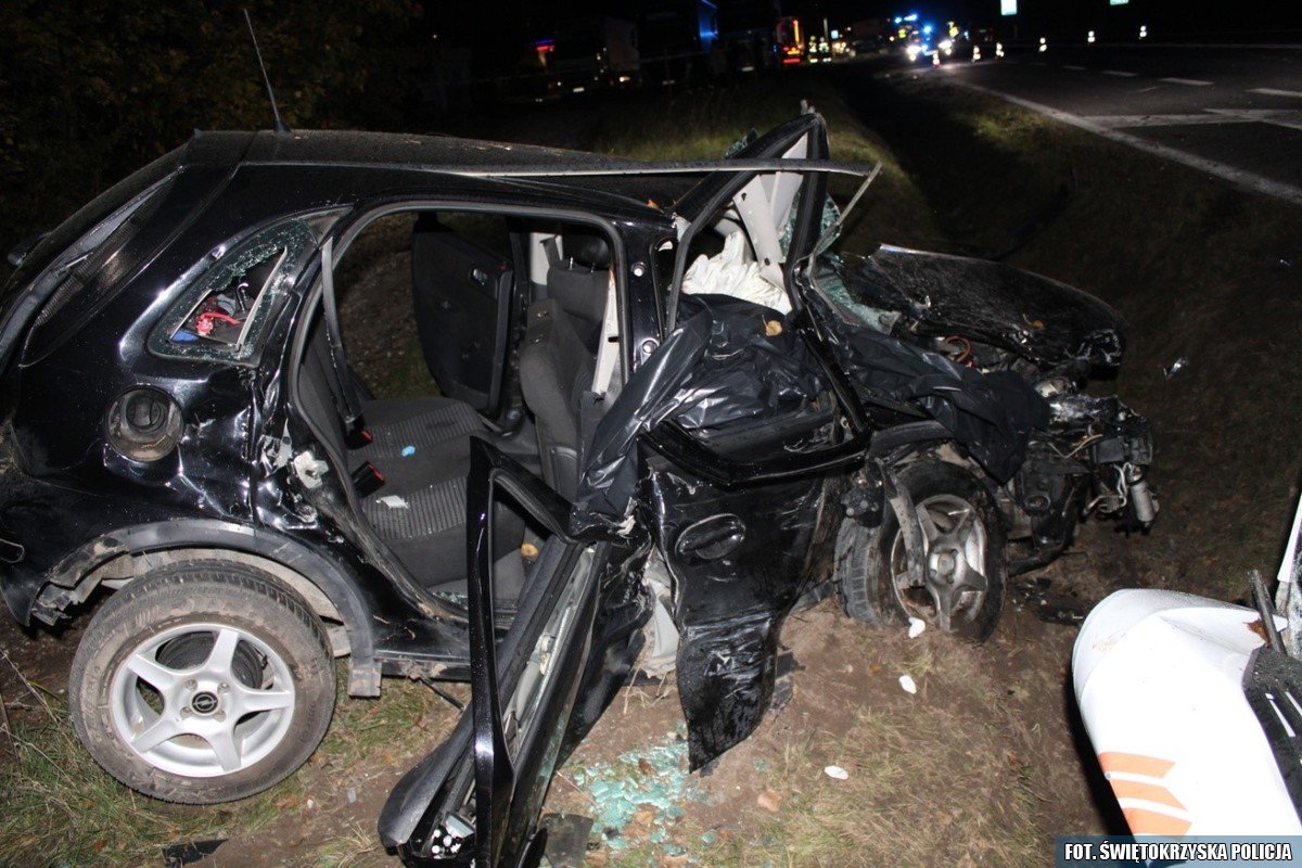 Wsiadł za kierownicę po spożyciu alkoholu. Dwie osoby nie żyją/fot.Policja Świętokrzyska