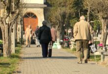 Wzmożony ruch na cmentarzach w Śląskiem