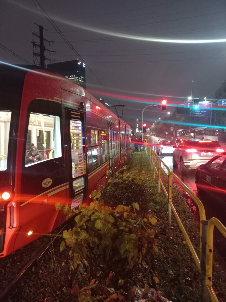 Zablokowane tramwaje na ulicy Korfantego w Katowicach 