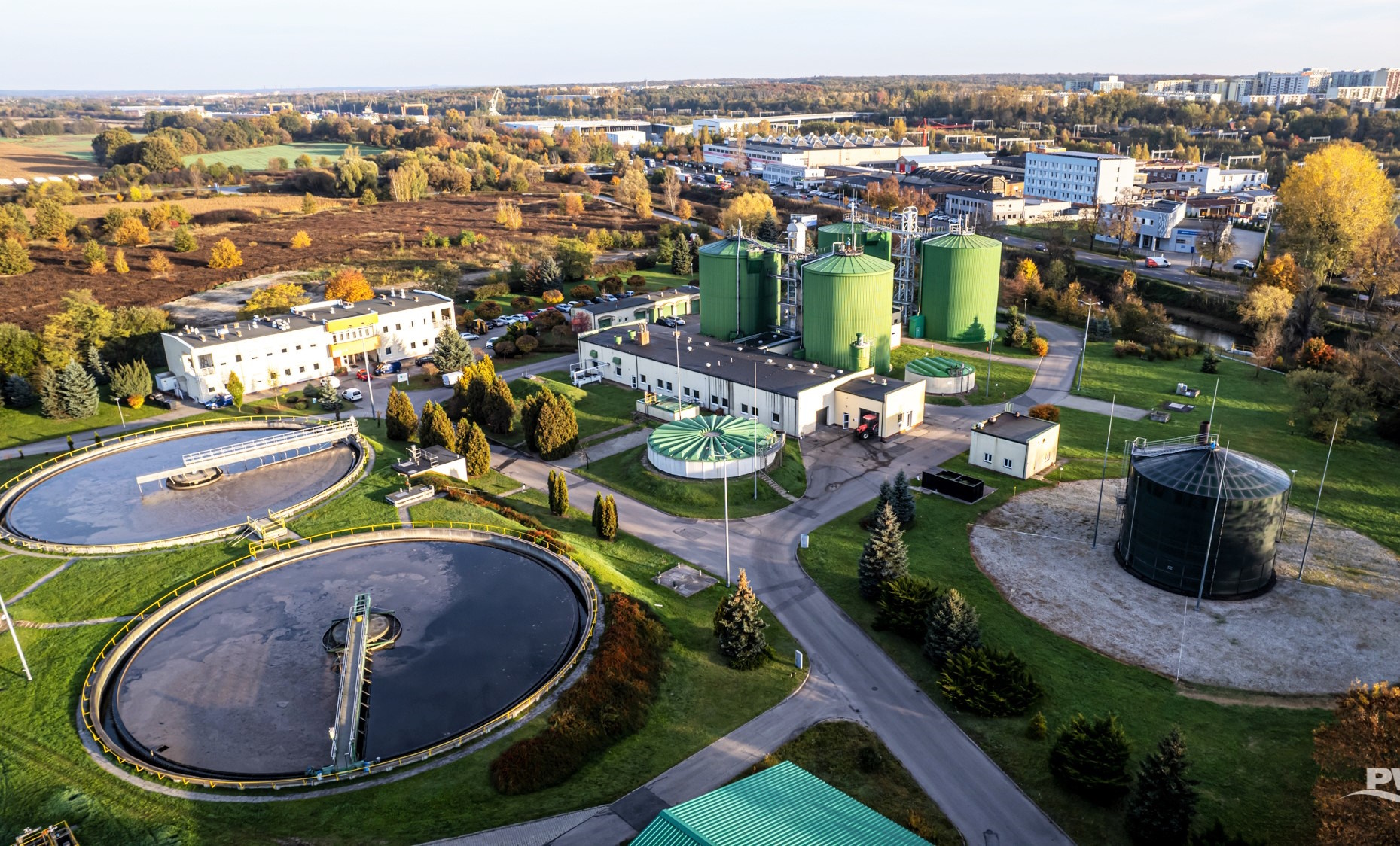 Trwa ustalanie, kto o mało nie doprowadził do poważnej awarii oczyszczalni ścieków w Gliwicach. Ktoś wpuścił do kanalizacji spore ilości oleju z detergentami. fot. materiały PWiK