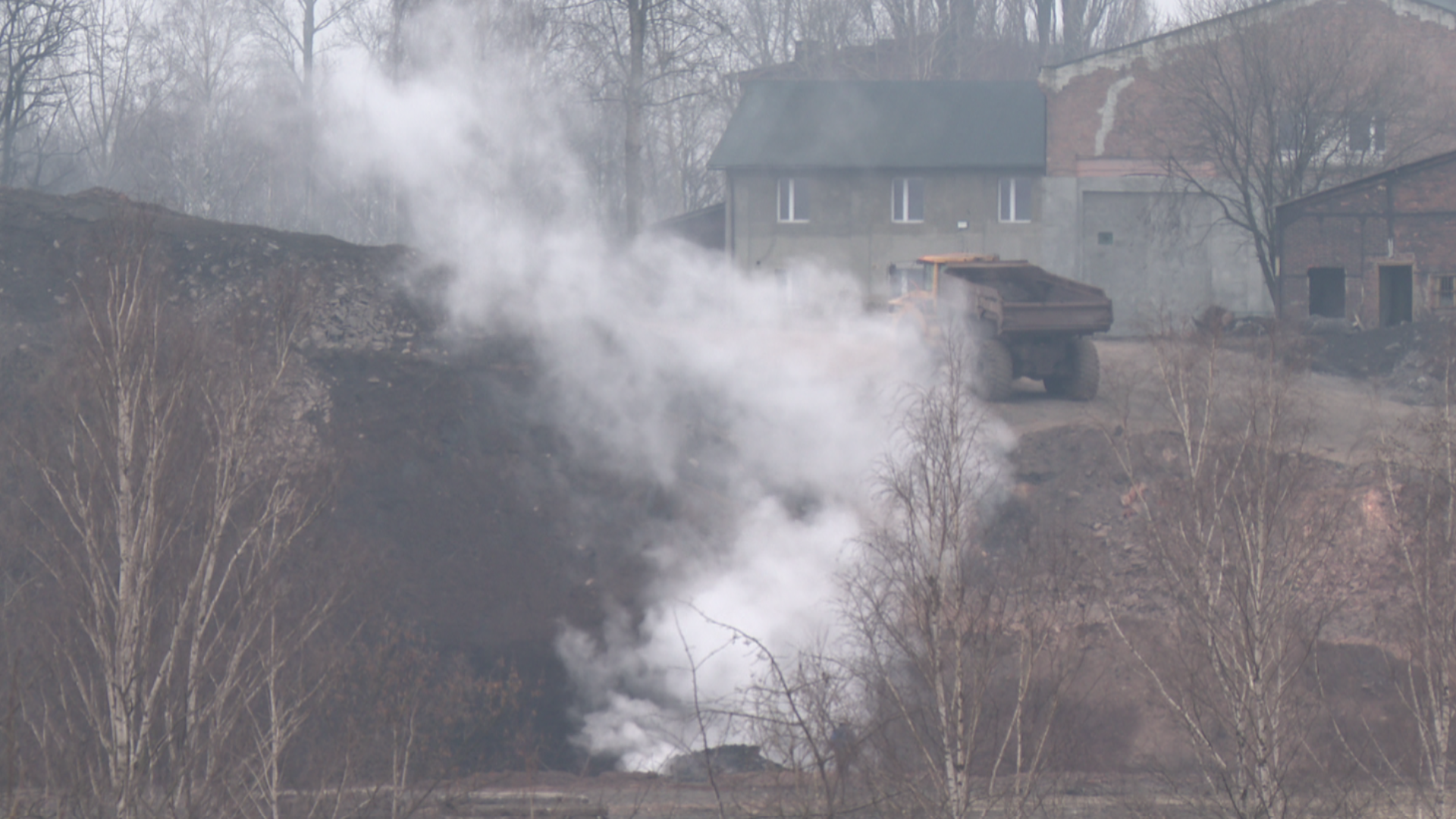 Gigantyczna operacja w centrum miasta – jak Ruda Śląska pozbywa się niebezpiecznej hałdy?