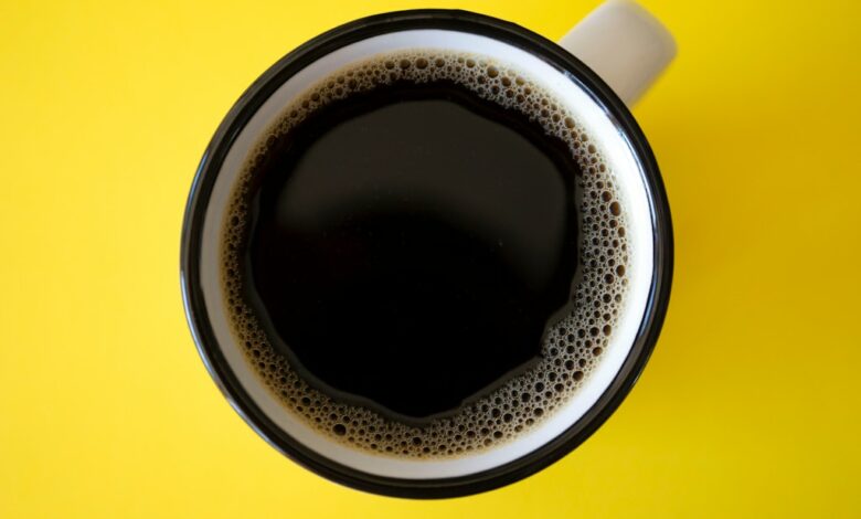 Kubki reklamowe z nadrukiem – praktyczny gadżet, który promuje Twoją firmę każdego dnia