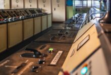 Noc muzeów 2025 pulpit sterowniczy w zakładzie przemysłowym