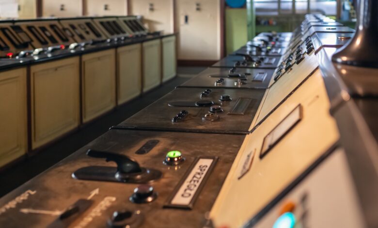 Noc muzeów 2025 pulpit sterowniczy w zakładzie przemysłowym