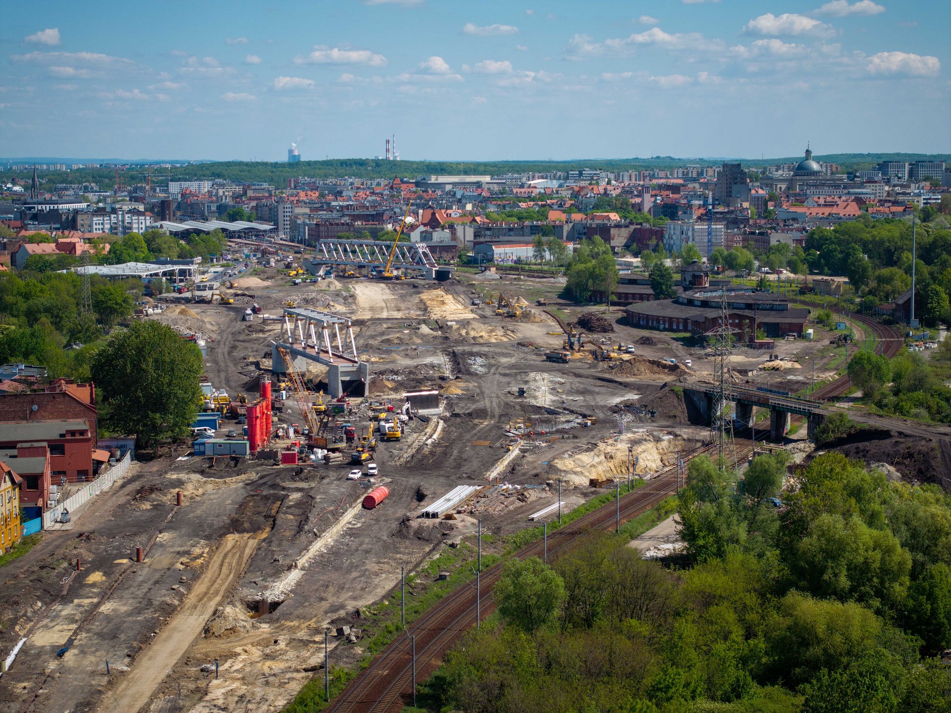 Katowice przebudowa torów - prace budowlane na torowisku widok z lotu ptaka