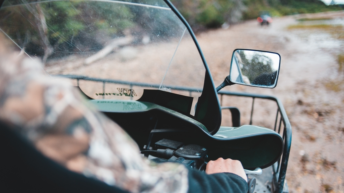 Szokujące sceny w Studzionce! Pijany ojciec wiózł quadem 8-latka – roztrzaskał się o słup!