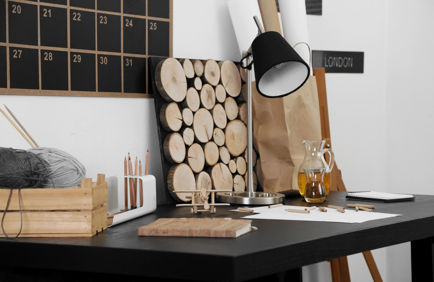 Jak zaaranżować stanowisko pracy łączące estetykę z funkcjonalnością?