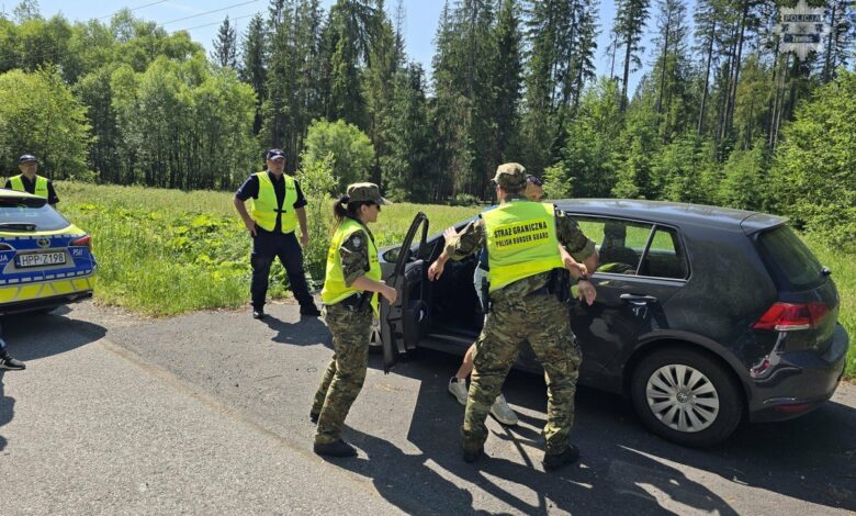 Ucieczka Słowaków przed policją zakończona spektakularnym zatrzymaniem w Zwardoniu