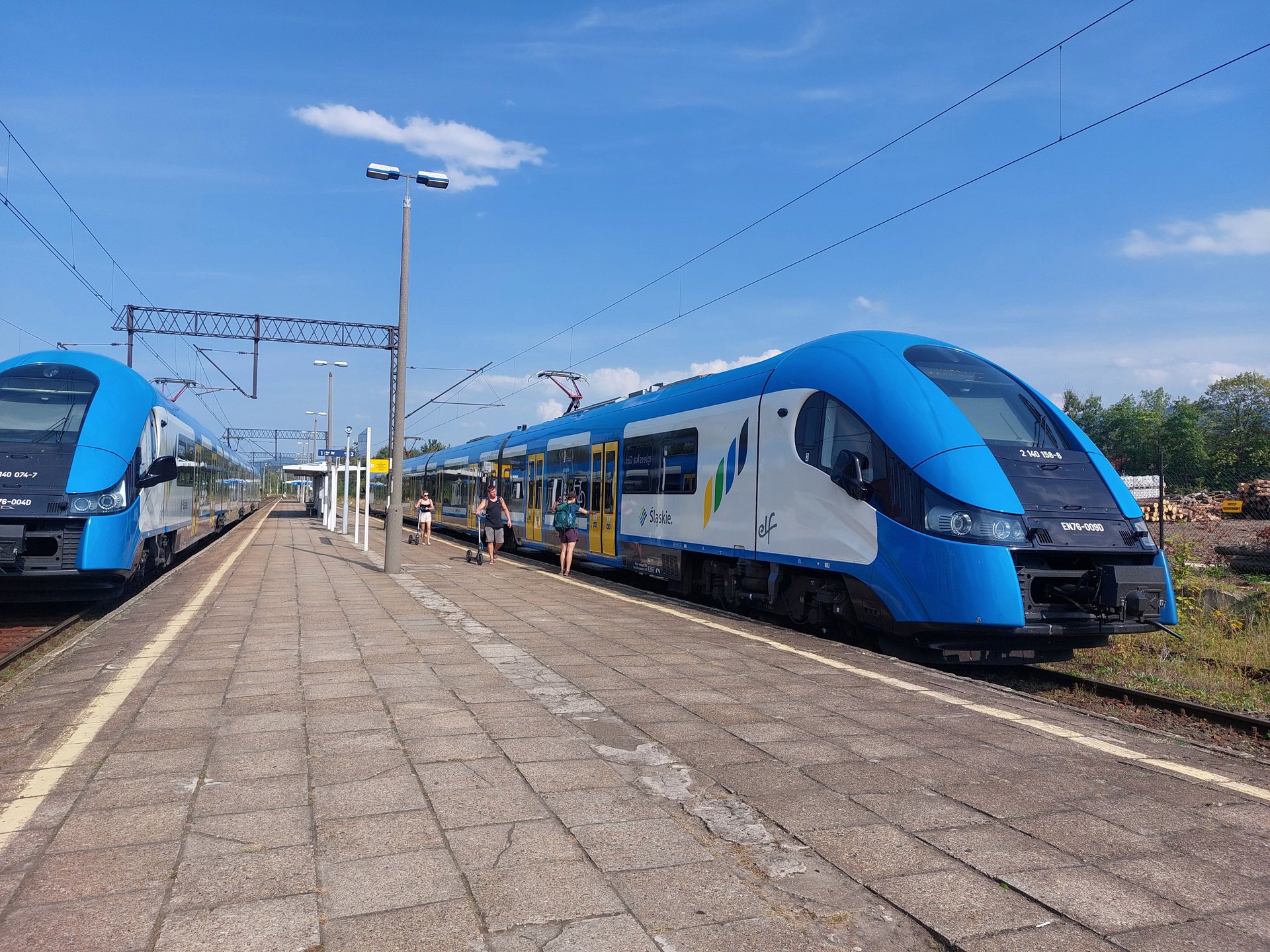 PKP PLK pociąg na stacji Węgierska Górka