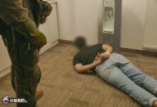 porwanie obywatela Syrii CBŚP. Mężczyzna leży skuty na ziemi