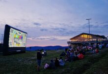 Kino plenerowe na poziomie 1000