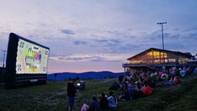 Kino plenerowe na poziomie 1000