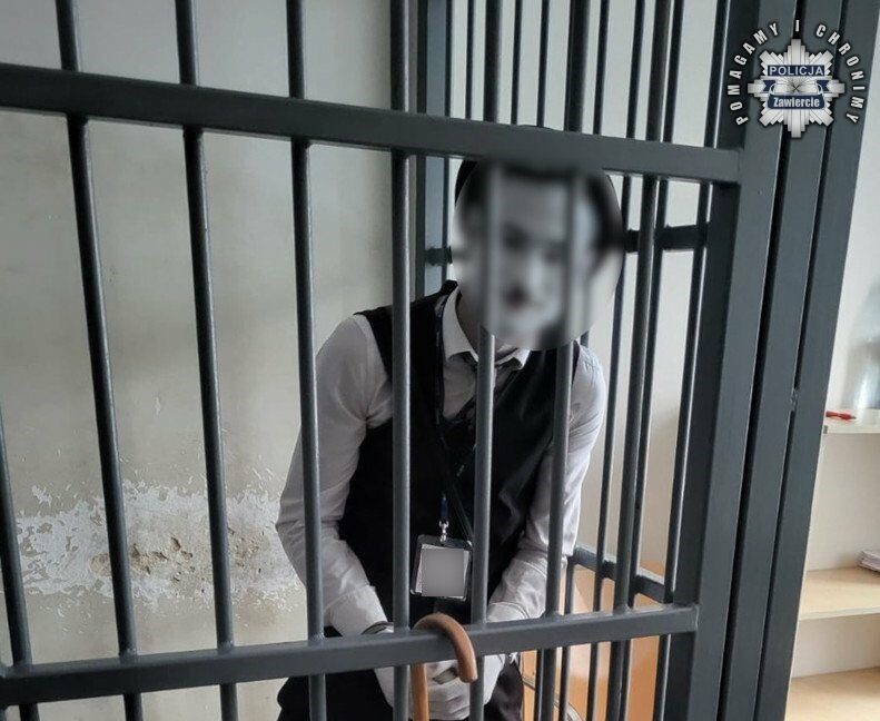 zatrzymanie mima w Zawierciu - Mim za kratami