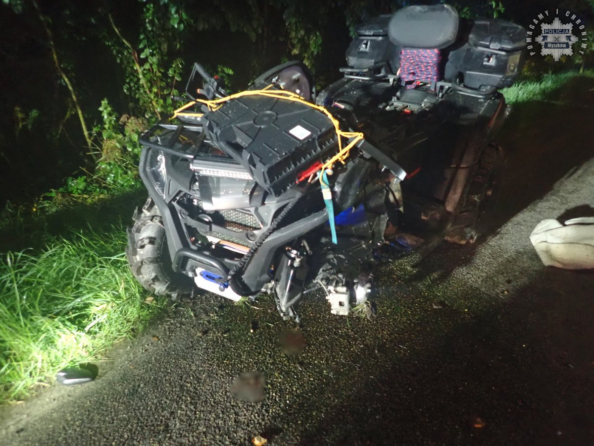 Dramatyczny wypadek na quadzie w Myszkowie. Trzy osoby w szpitalu, w tym 9-letnie dziecko