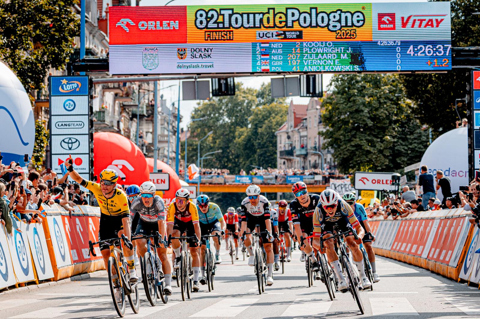Tour de Pologne 2025 pierwszy etap finisz kolarzyy