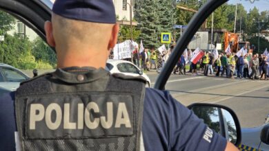 policja strajk protest hutników