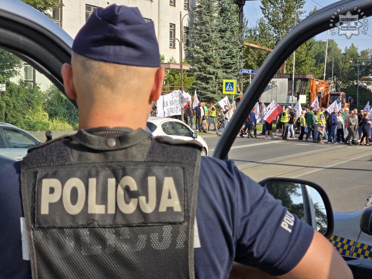 policja strajk protest hutników