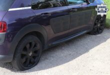 Poręba 13 uszkodzonych aut - uszkodzony samochód