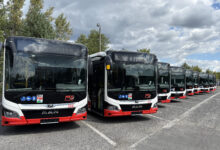 Nowe Autobusy MZK Jastrzębie stoją na parkingu