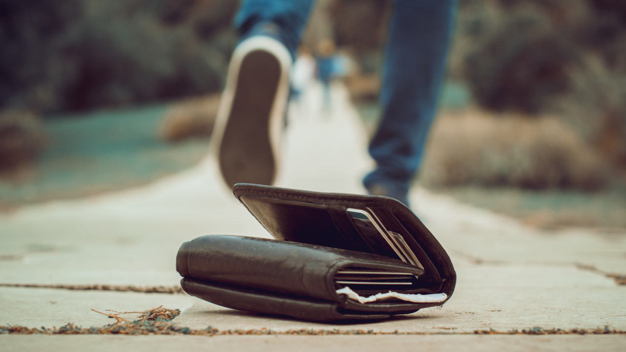 Znalazłeś portfel albo telefon? Od listopada 2025 obowiązują nowe zasady!