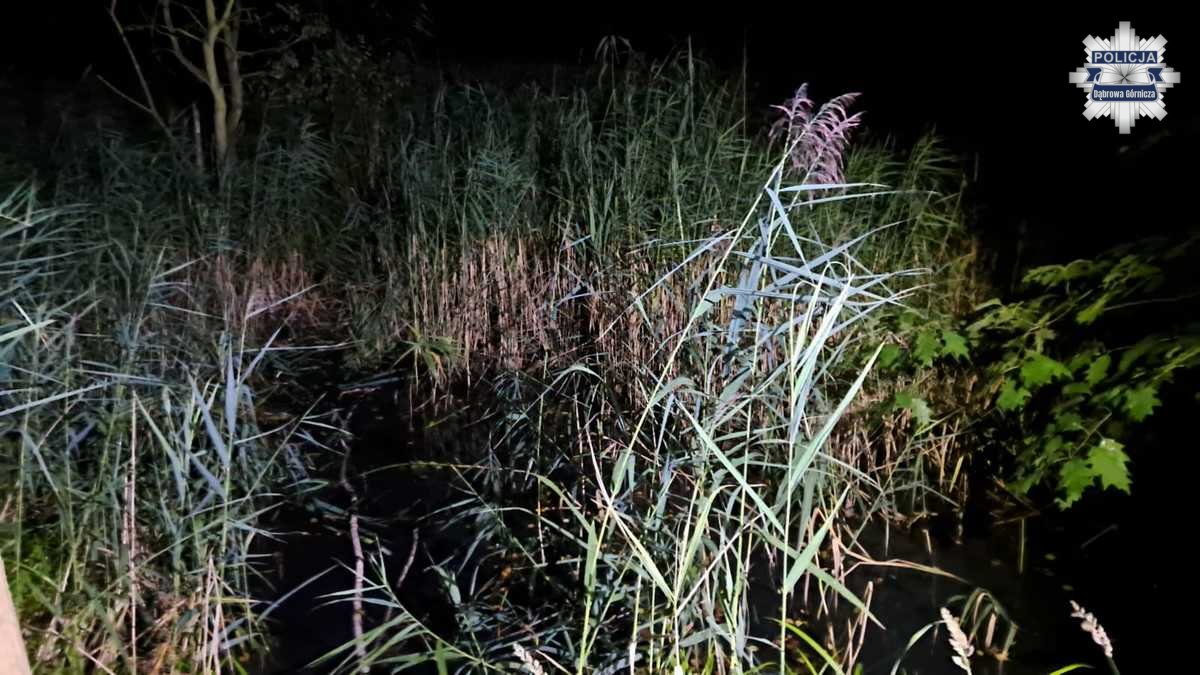 mężczyzna ugrzązł w bagnie Dąbrowa Górnicza