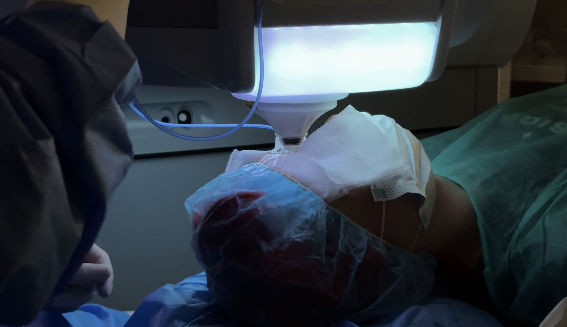 ChatGPT powiedział: Katowice: Bliźniaczki odzyskały ostre widzenie! Pomógł najnowocześniejszy laser na Śląsku