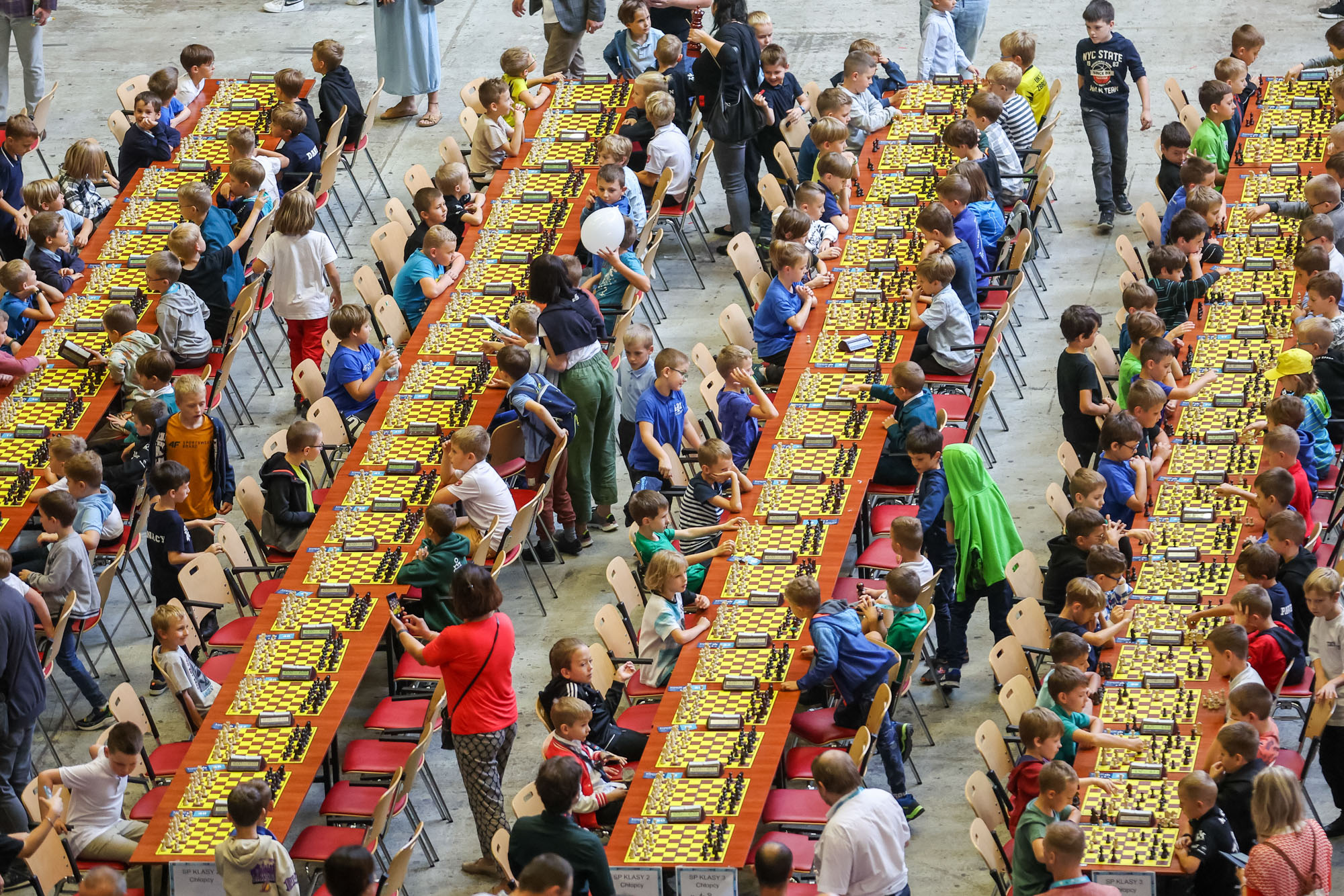 Szachowy rekord w Spodku! Ponad tysiąc dzieci z całej Polski zagra w jubileuszowym turnieju