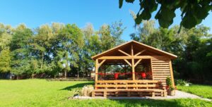 ekopracownia altanka w ogrodzie 